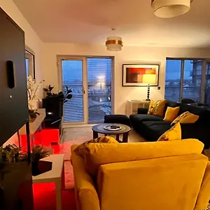 https://chester-water-view-thirty8.hotelsin-chester.com